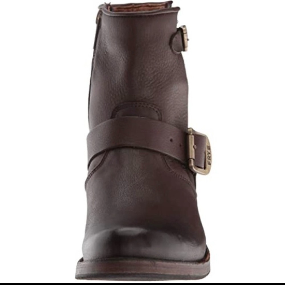 NWOB Frye Vicky Leather Boots Size 9